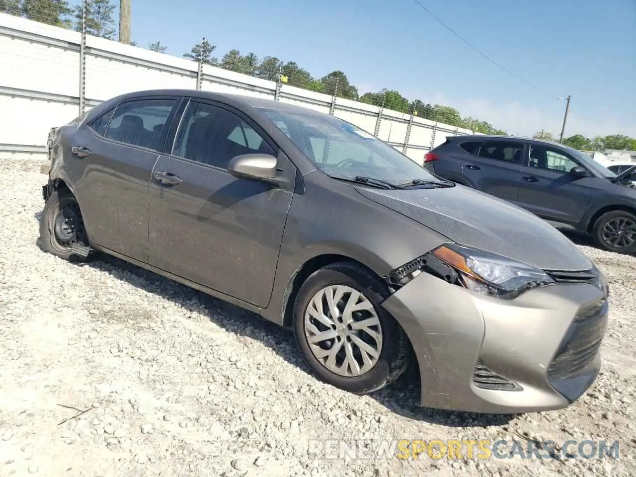 4 fotografías del automóvil dañado 5YFBURHE3KP868620 TOYOTA COROLLA 2019