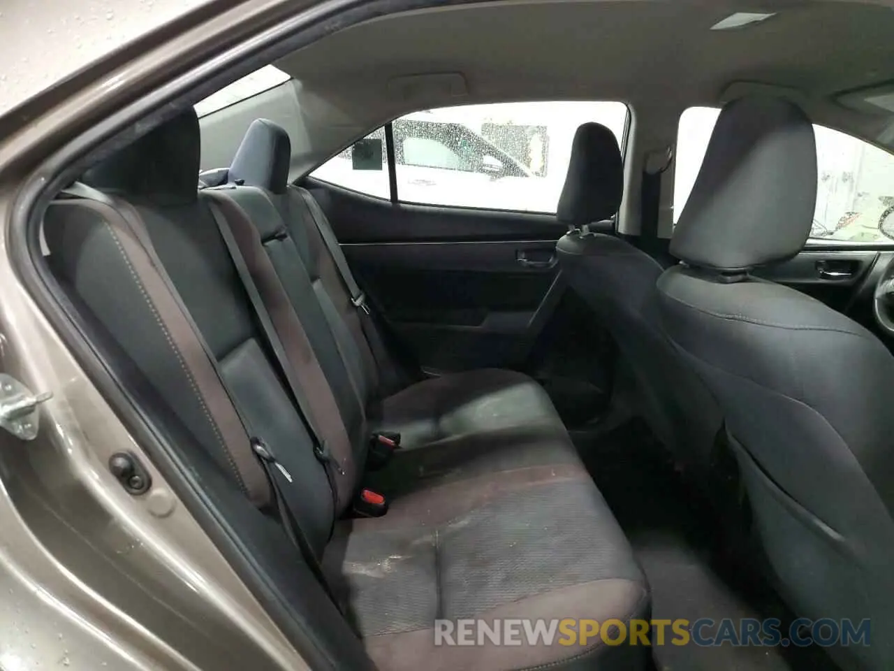 10 fotografías del automóvil dañado 5YFBURHE3KP870089 TOYOTA COROLLA 2019