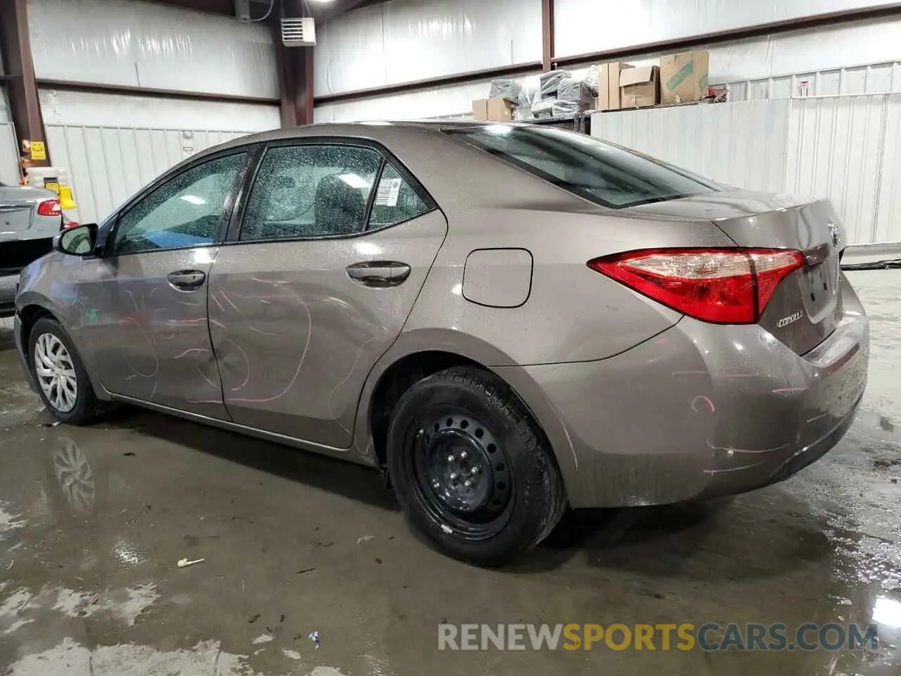 2 fotografías del automóvil dañado 5YFBURHE3KP870089 TOYOTA COROLLA 2019