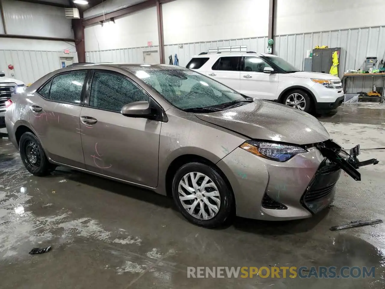 4 fotografías del automóvil dañado 5YFBURHE3KP870089 TOYOTA COROLLA 2019