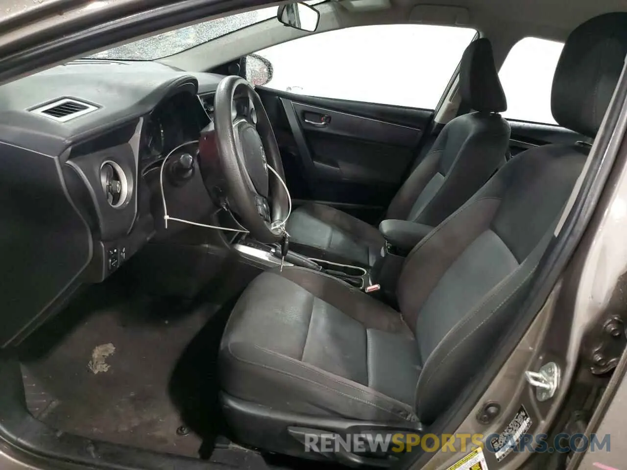 7 fotografías del automóvil dañado 5YFBURHE3KP870089 TOYOTA COROLLA 2019