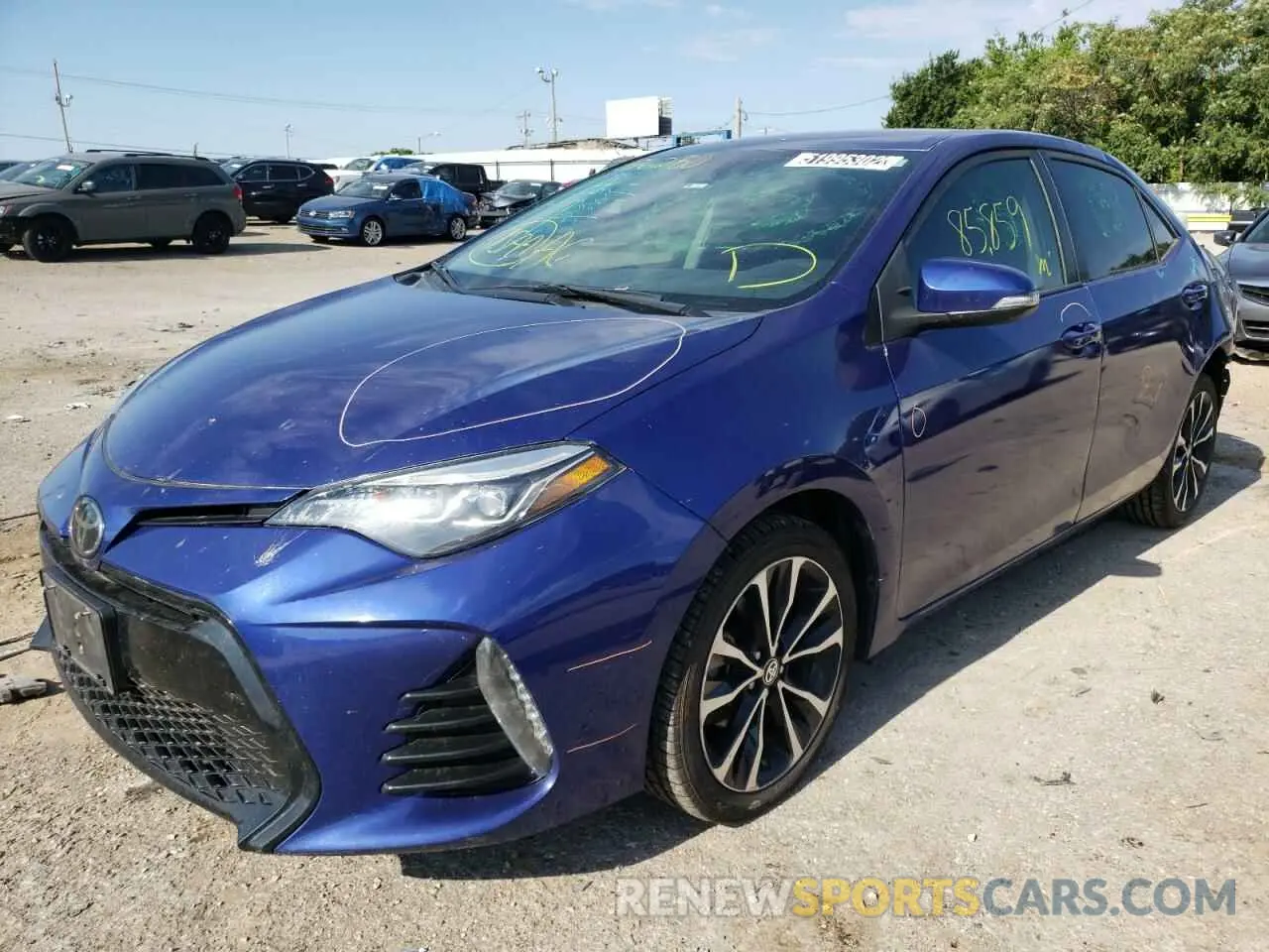 2 fotografías del automóvil dañado 5YFBURHE3KP876250 TOYOTA COROLLA 2019