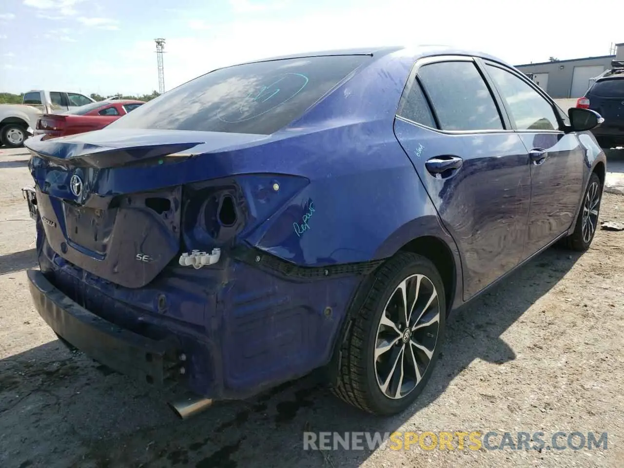 4 fotografías del automóvil dañado 5YFBURHE3KP876250 TOYOTA COROLLA 2019