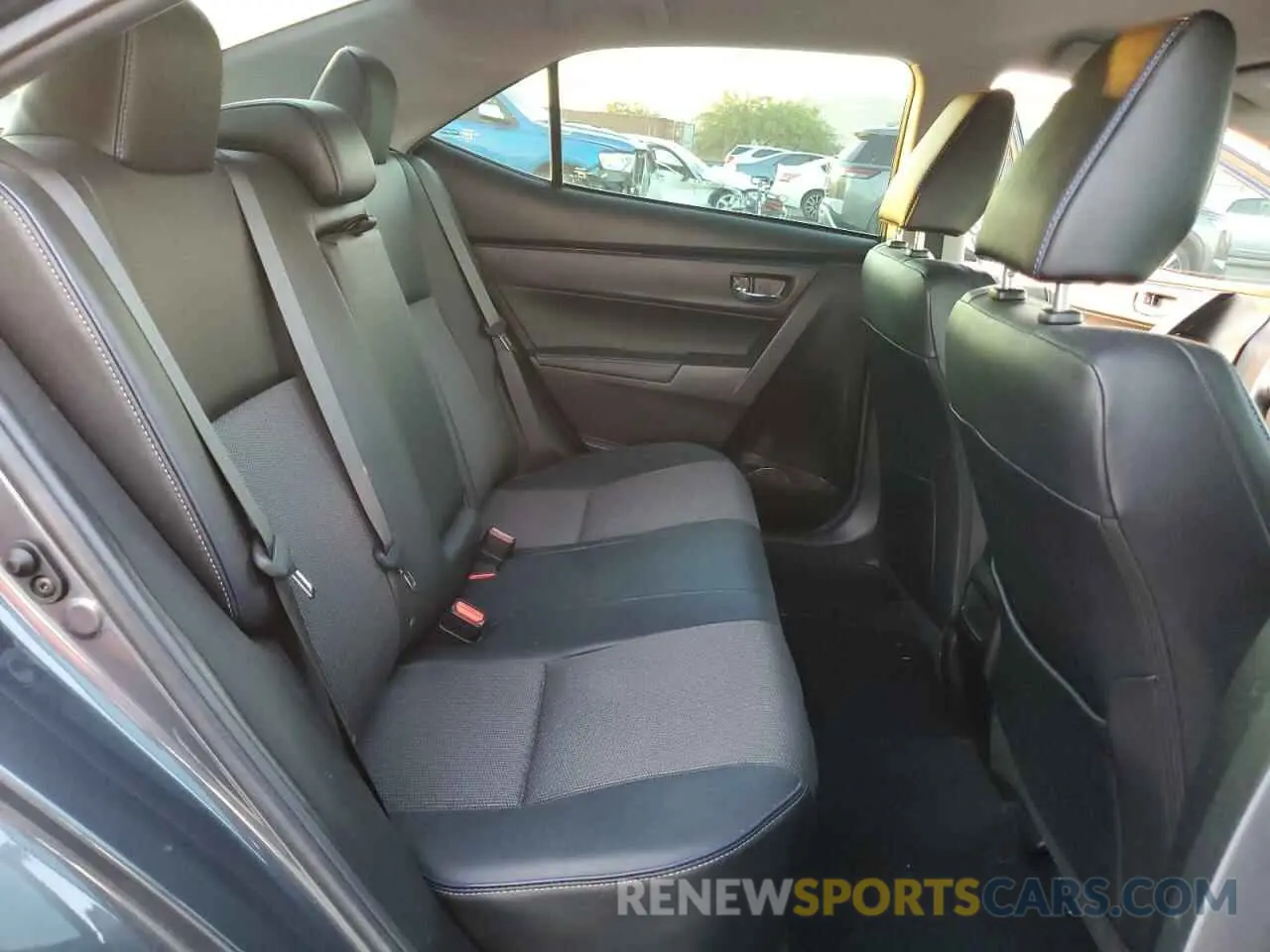 10 fotografías del automóvil dañado 5YFBURHE3KP881495 TOYOTA COROLLA 2019