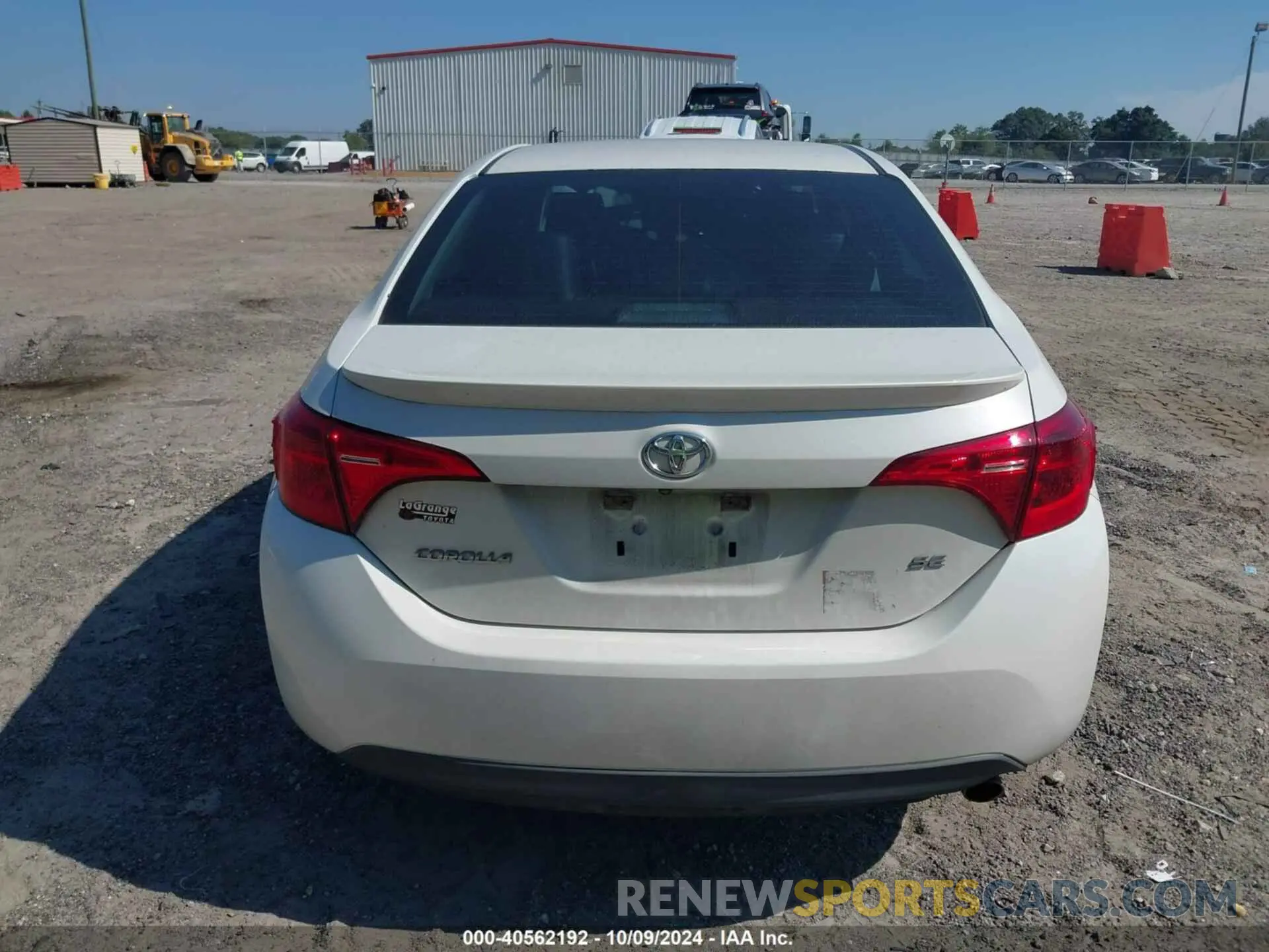 17 fotografías del automóvil dañado 5YFBURHE3KP881660 TOYOTA COROLLA 2019