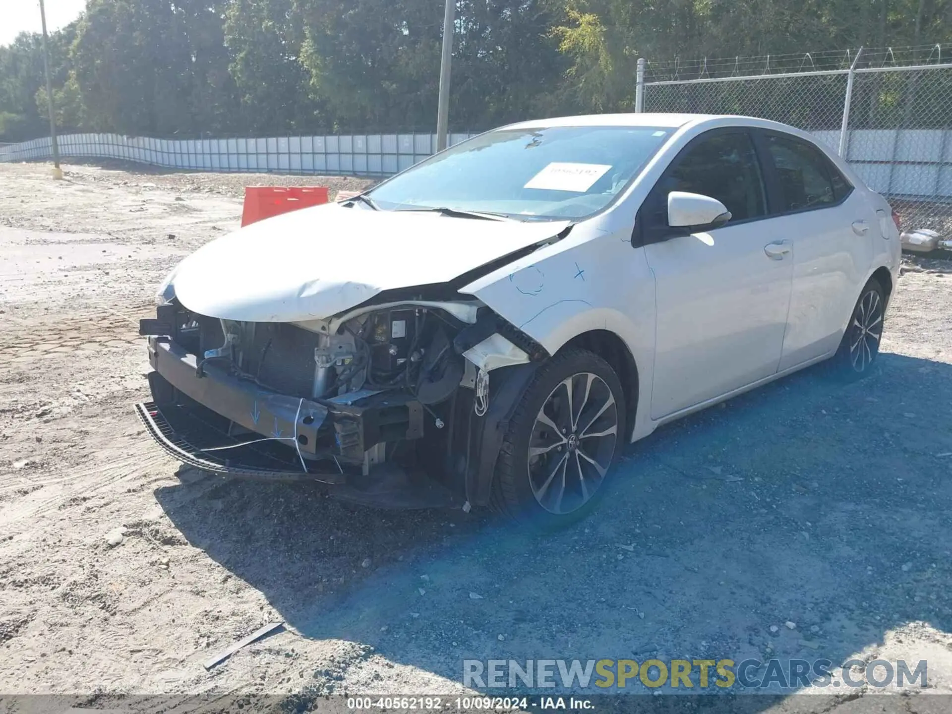 2 fotografías del automóvil dañado 5YFBURHE3KP881660 TOYOTA COROLLA 2019