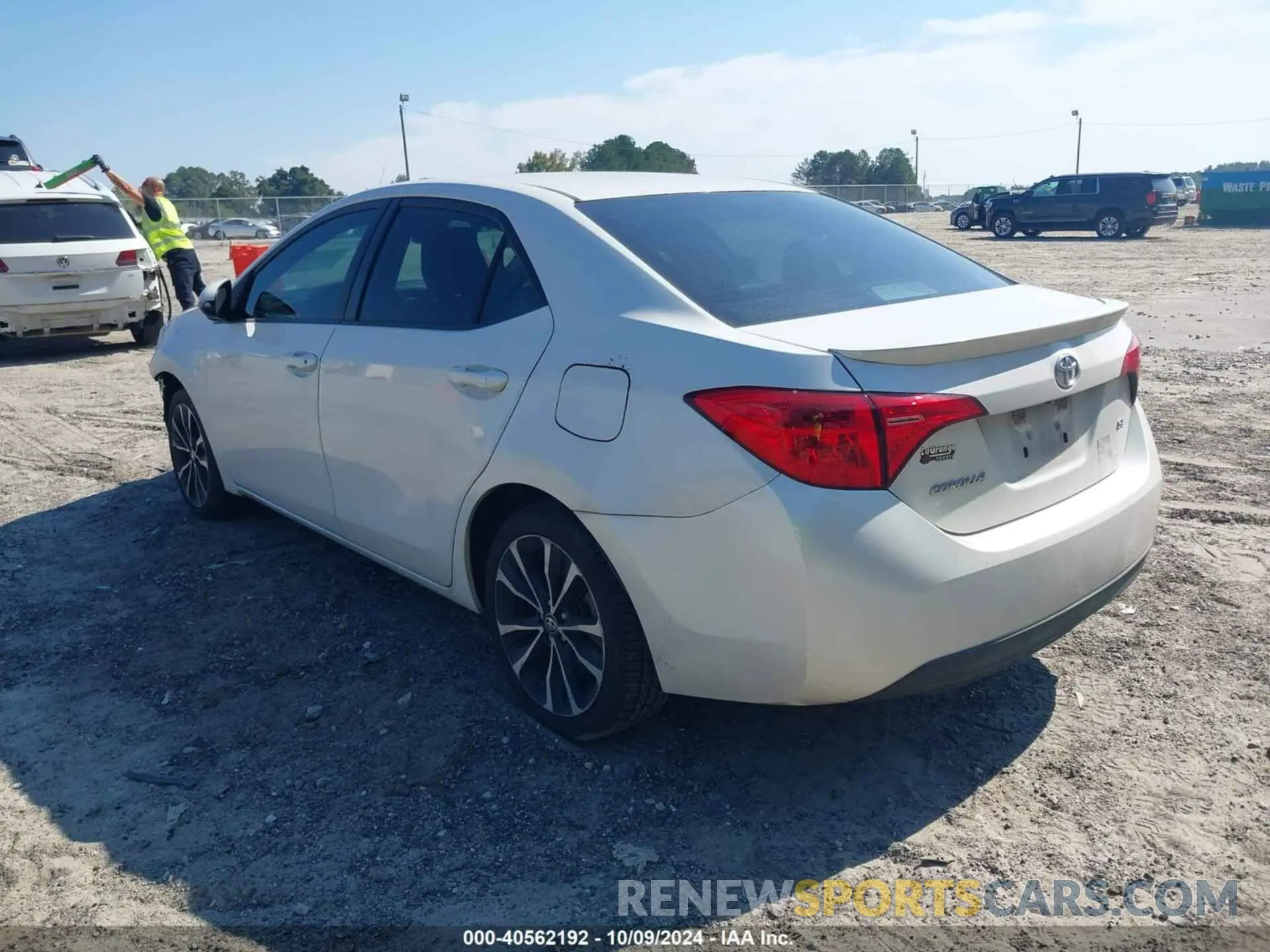 3 fotografías del automóvil dañado 5YFBURHE3KP881660 TOYOTA COROLLA 2019