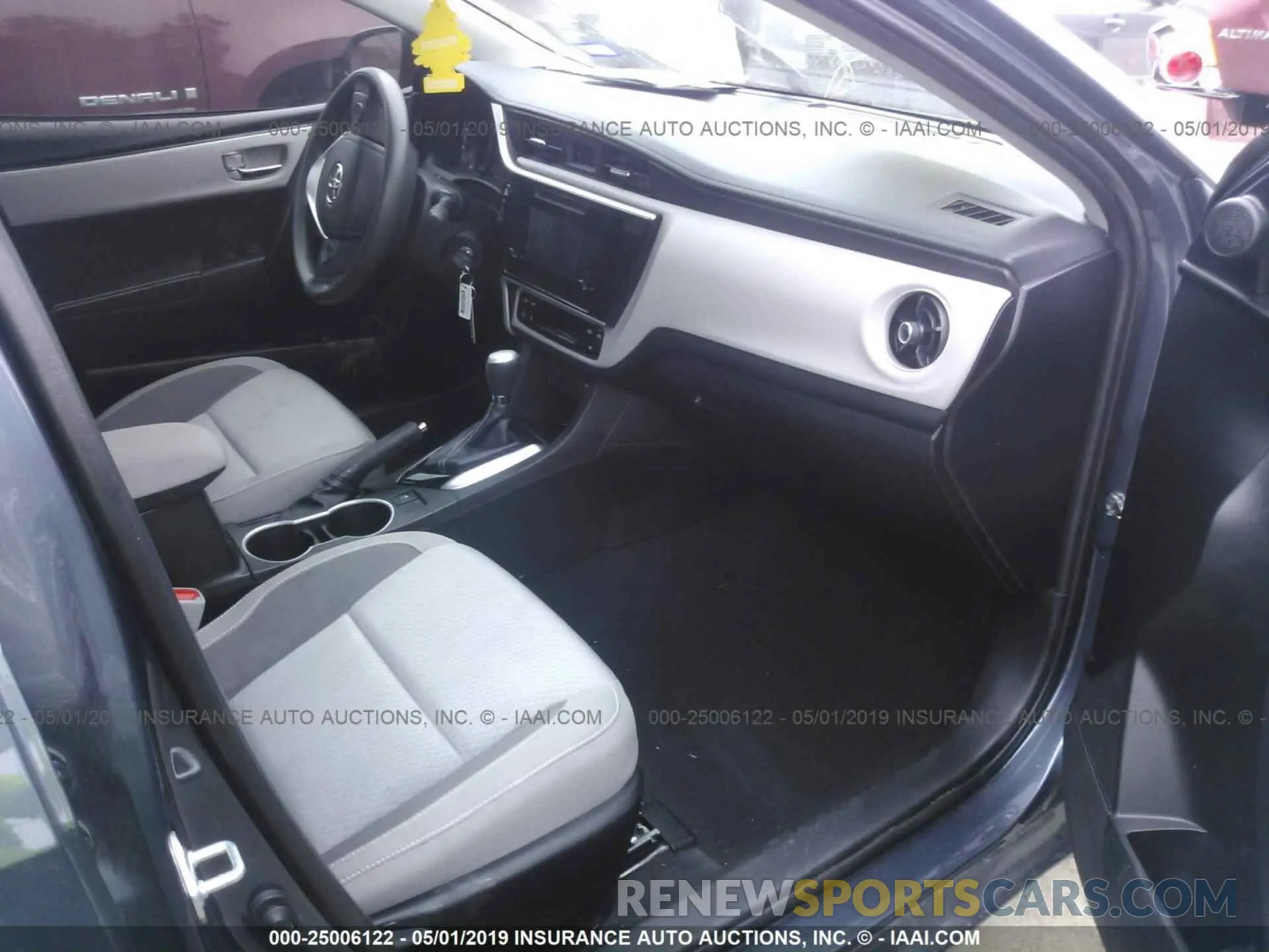 5 fotografías del automóvil dañado 5YFBURHE3KP892092 TOYOTA COROLLA 2019