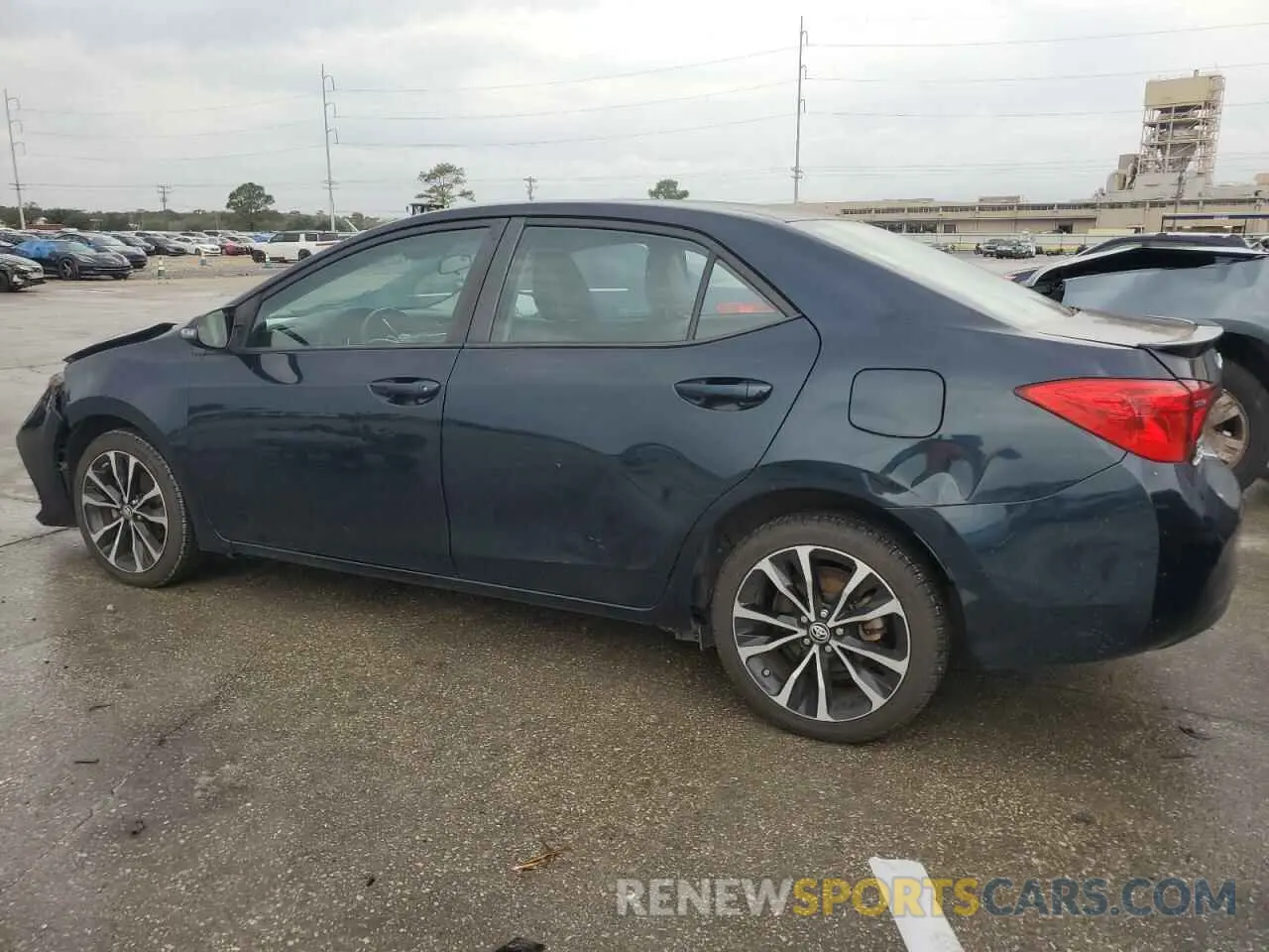 2 fotografías del automóvil dañado 5YFBURHE3KP892531 TOYOTA COROLLA 2019
