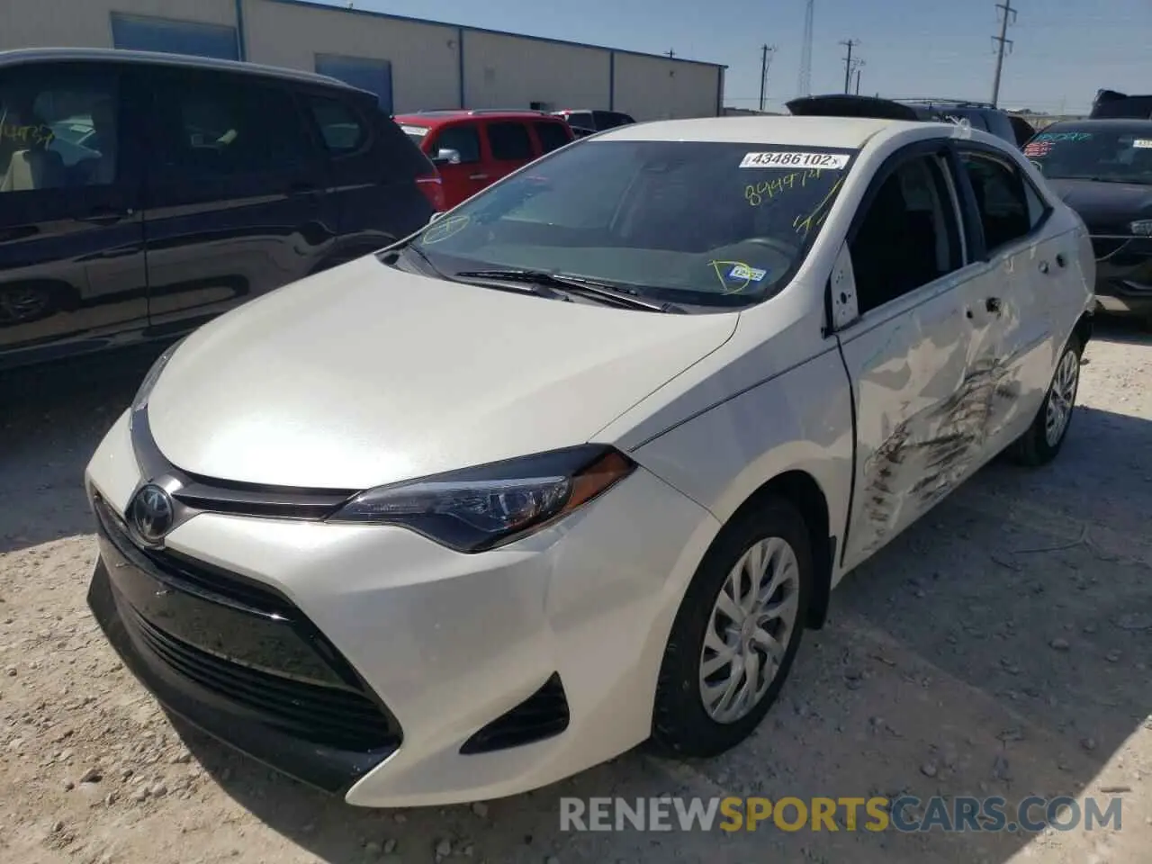 2 fotografías del automóvil dañado 5YFBURHE3KP894974 TOYOTA COROLLA 2019