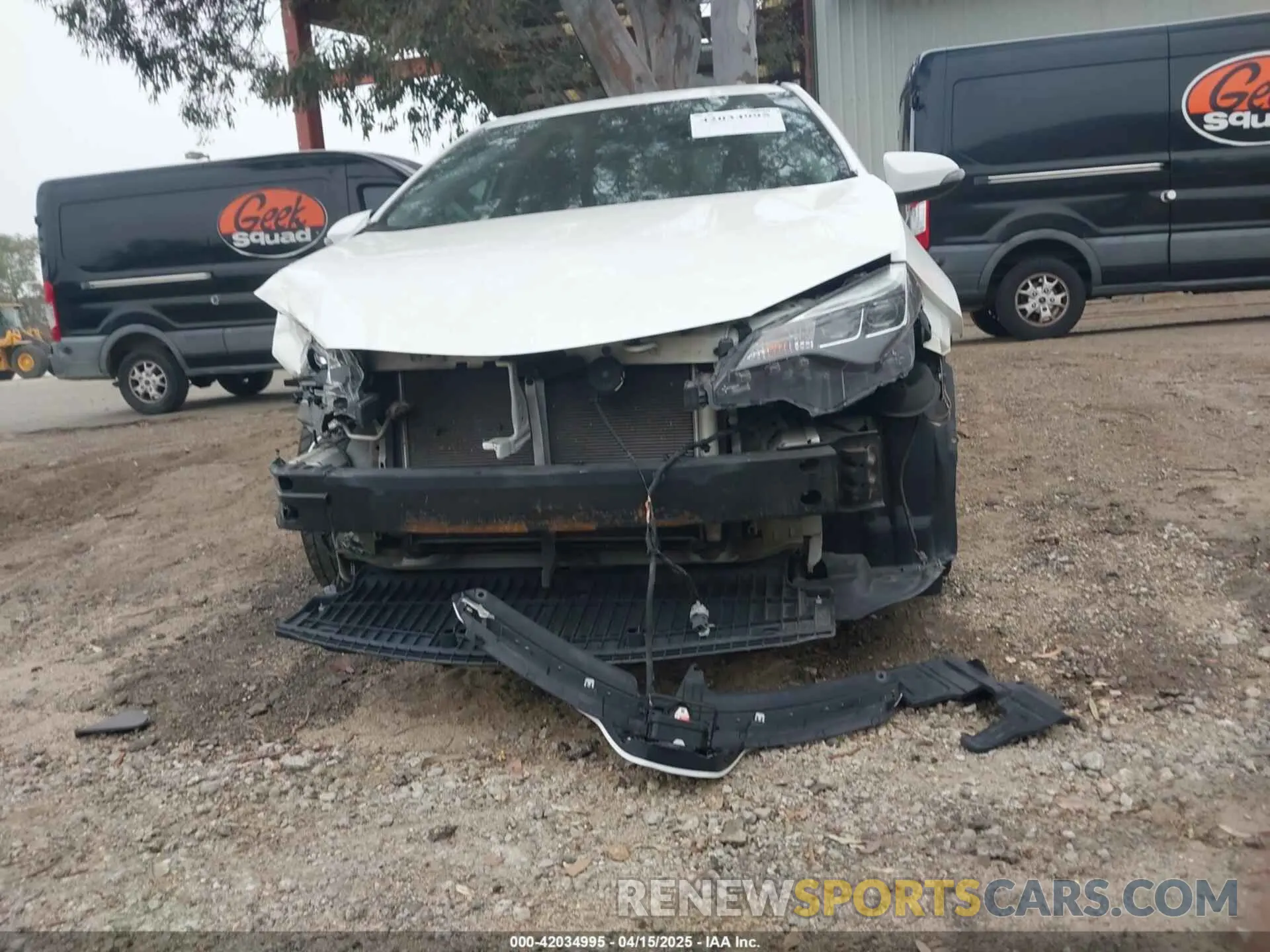 13 fotografías del automóvil dañado 5YFBURHE3KP895705 TOYOTA COROLLA 2019