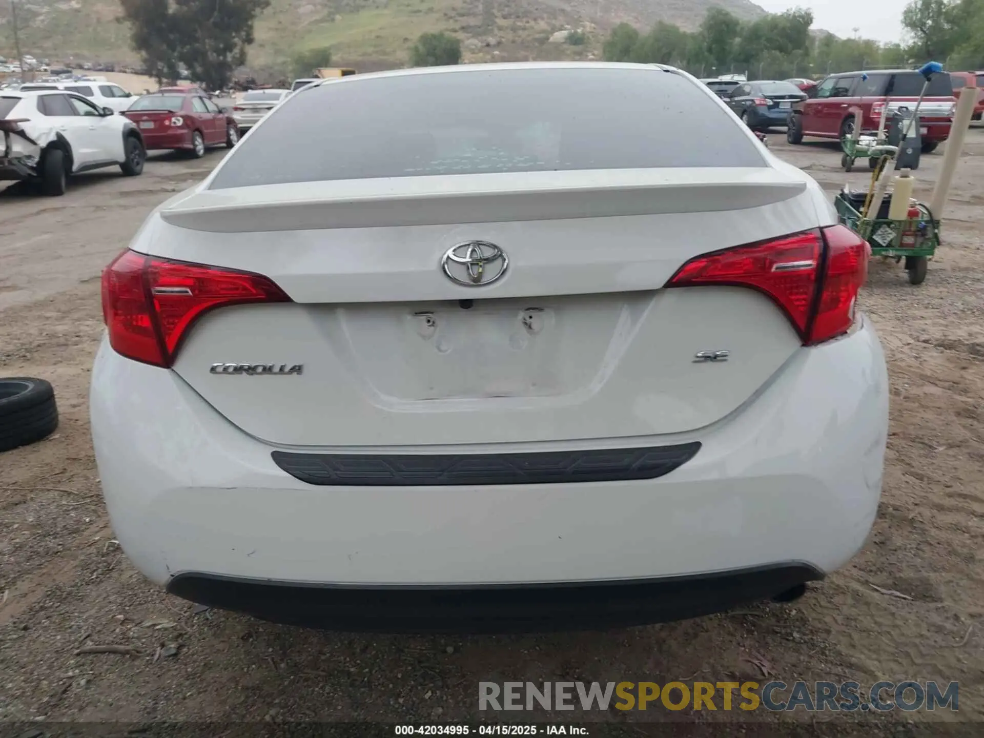 17 fotografías del automóvil dañado 5YFBURHE3KP895705 TOYOTA COROLLA 2019
