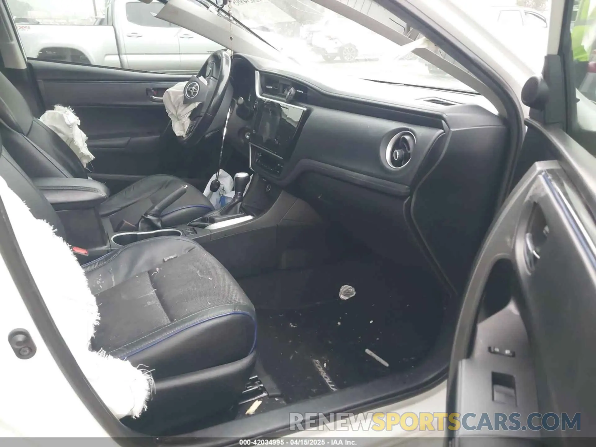 5 fotografías del automóvil dañado 5YFBURHE3KP895705 TOYOTA COROLLA 2019