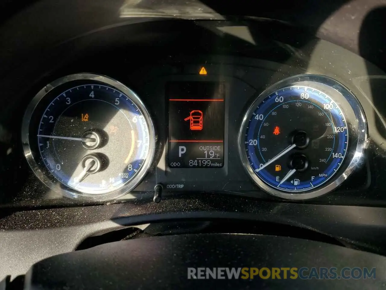 9 fotografías del automóvil dañado 5YFBURHE3KP901728 TOYOTA COROLLA 2019