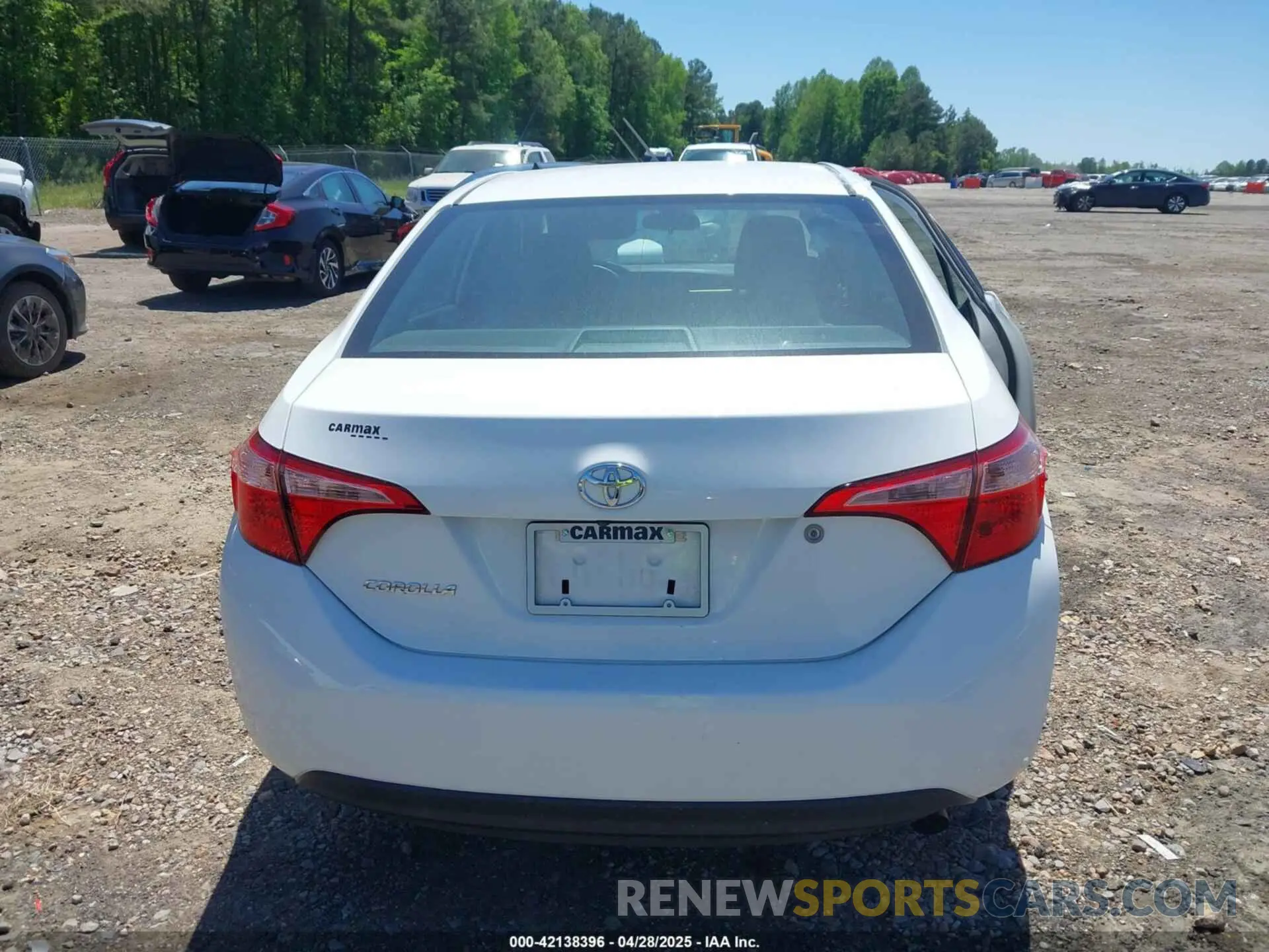 16 fotografías del automóvil dañado 5YFBURHE3KP902247 TOYOTA COROLLA 2019