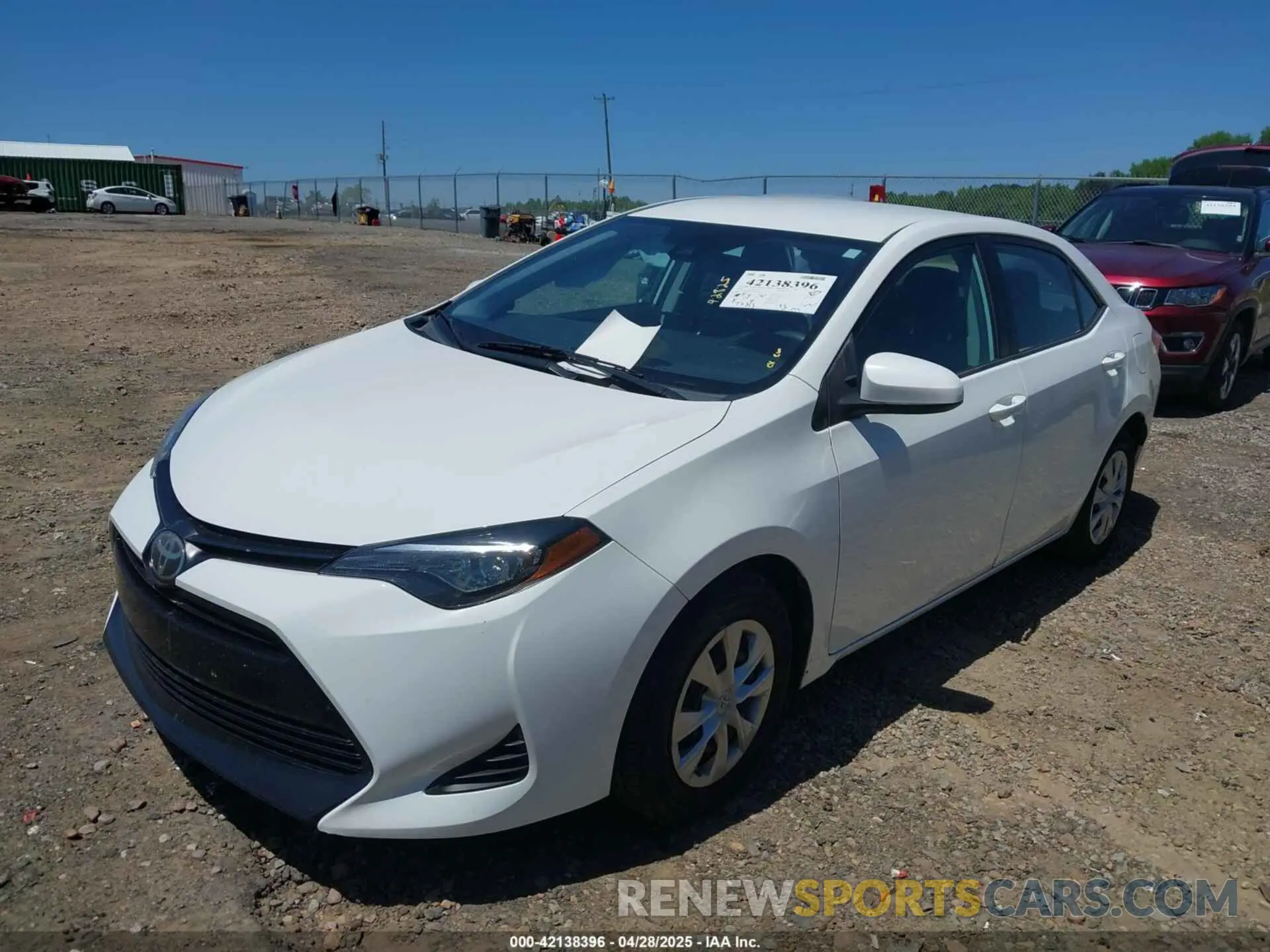 2 fotografías del automóvil dañado 5YFBURHE3KP902247 TOYOTA COROLLA 2019