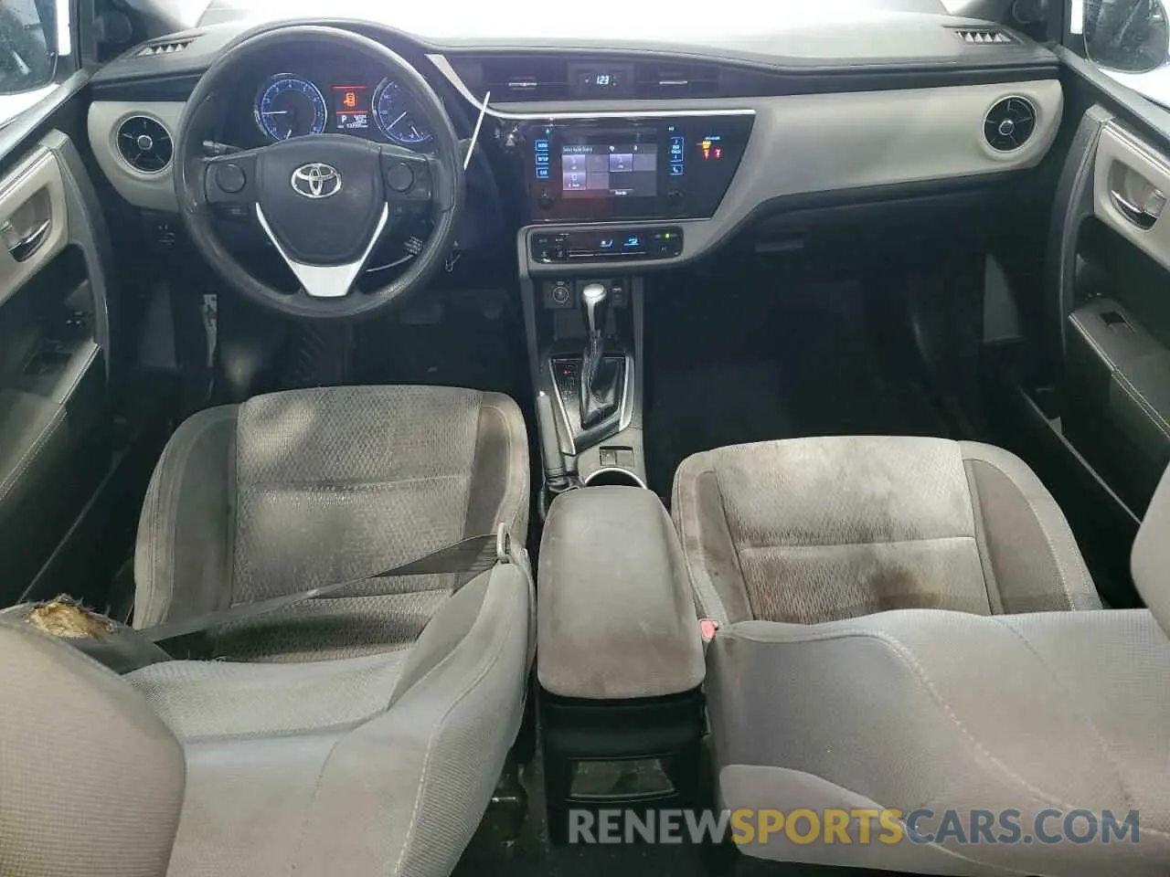 8 fotografías del automóvil dañado 5YFBURHE3KP909747 TOYOTA COROLLA 2019