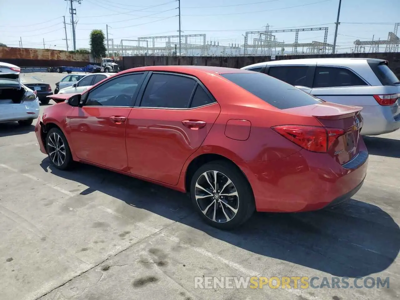 2 fotografías del automóvil dañado 5YFBURHE3KP912602 TOYOTA COROLLA 2019