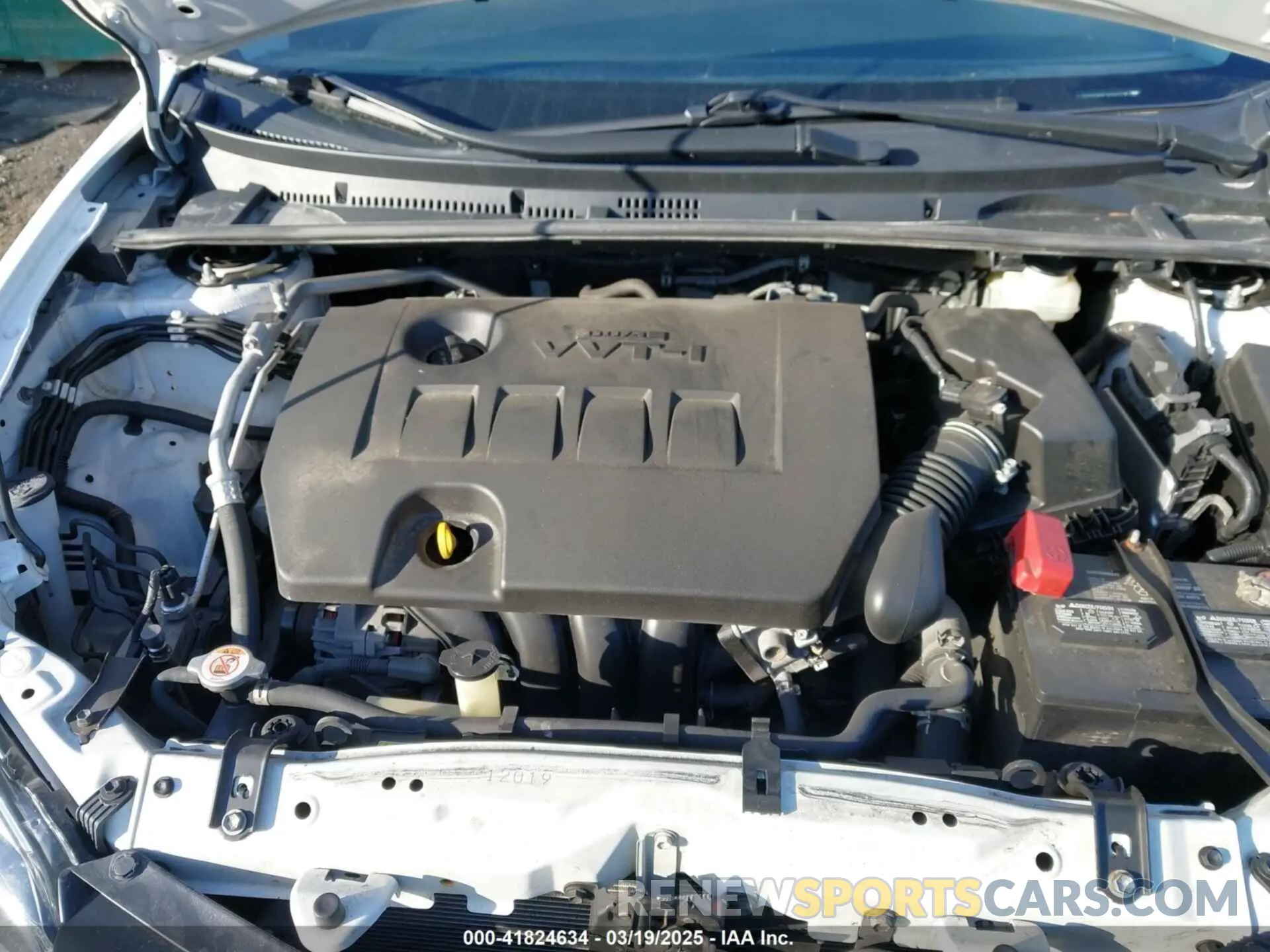 10 fotografías del automóvil dañado 5YFBURHE3KP937225 TOYOTA COROLLA 2019