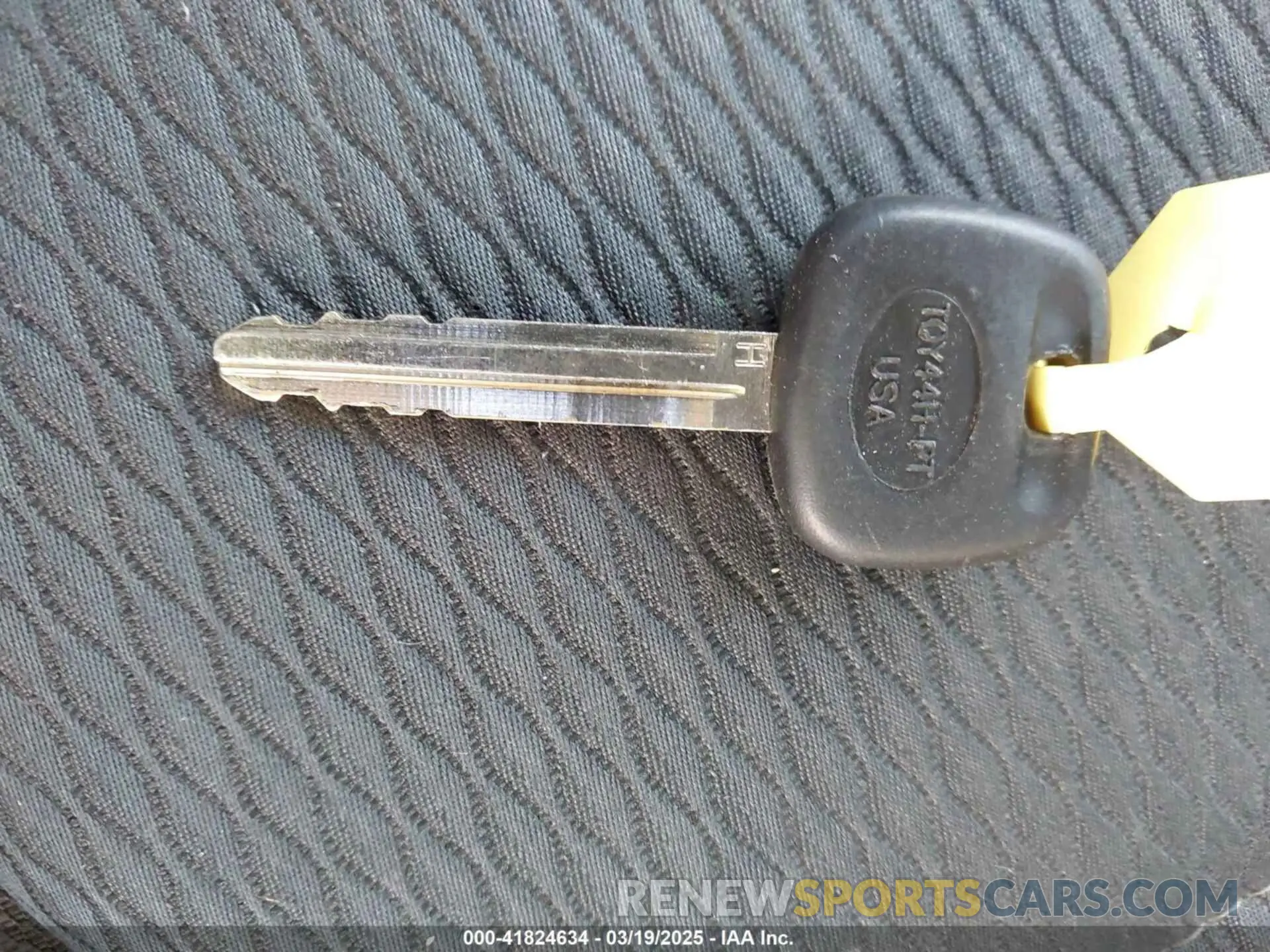 11 fotografías del automóvil dañado 5YFBURHE3KP937225 TOYOTA COROLLA 2019