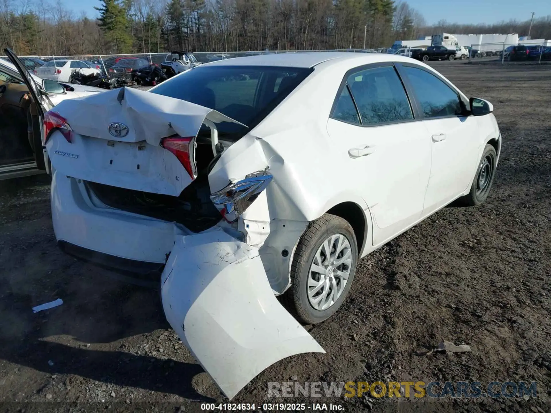 4 fotografías del automóvil dañado 5YFBURHE3KP937225 TOYOTA COROLLA 2019