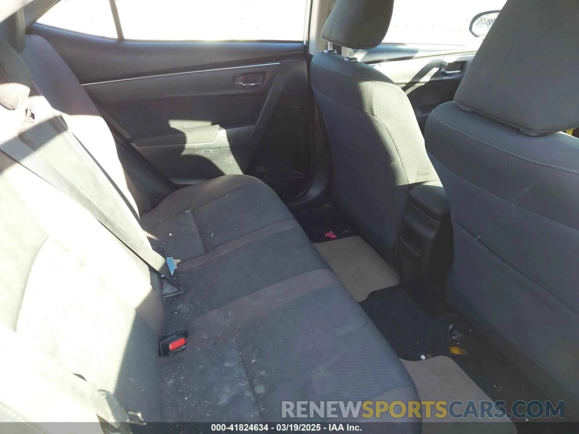 8 fotografías del automóvil dañado 5YFBURHE3KP937225 TOYOTA COROLLA 2019