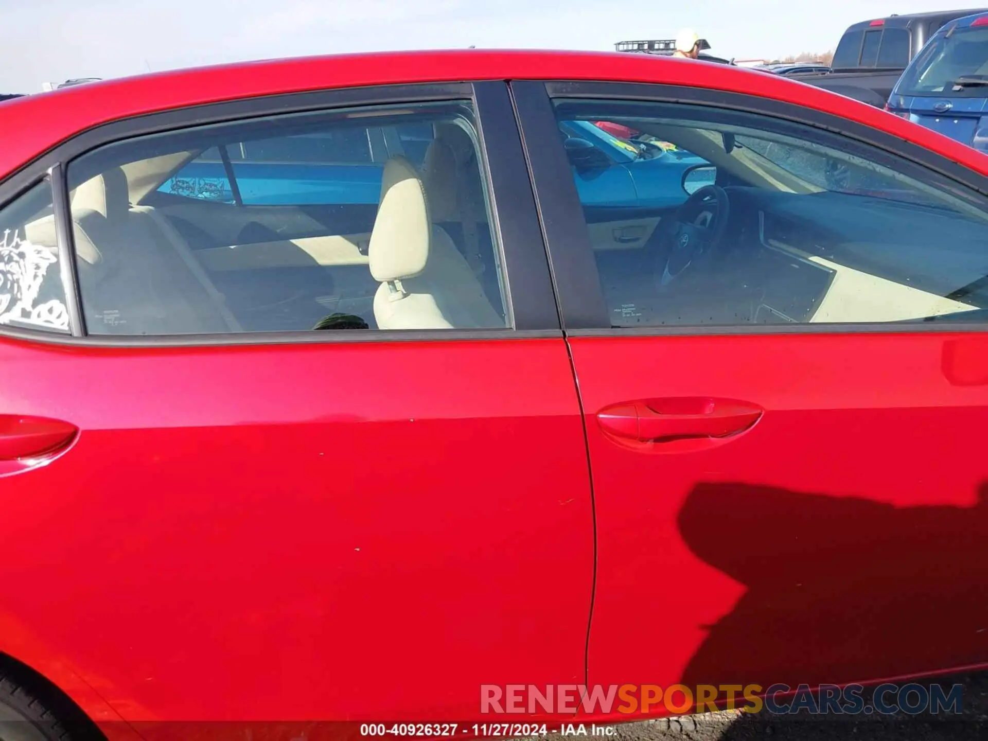 13 fotografías del automóvil dañado 5YFBURHE3KP937838 TOYOTA COROLLA 2019