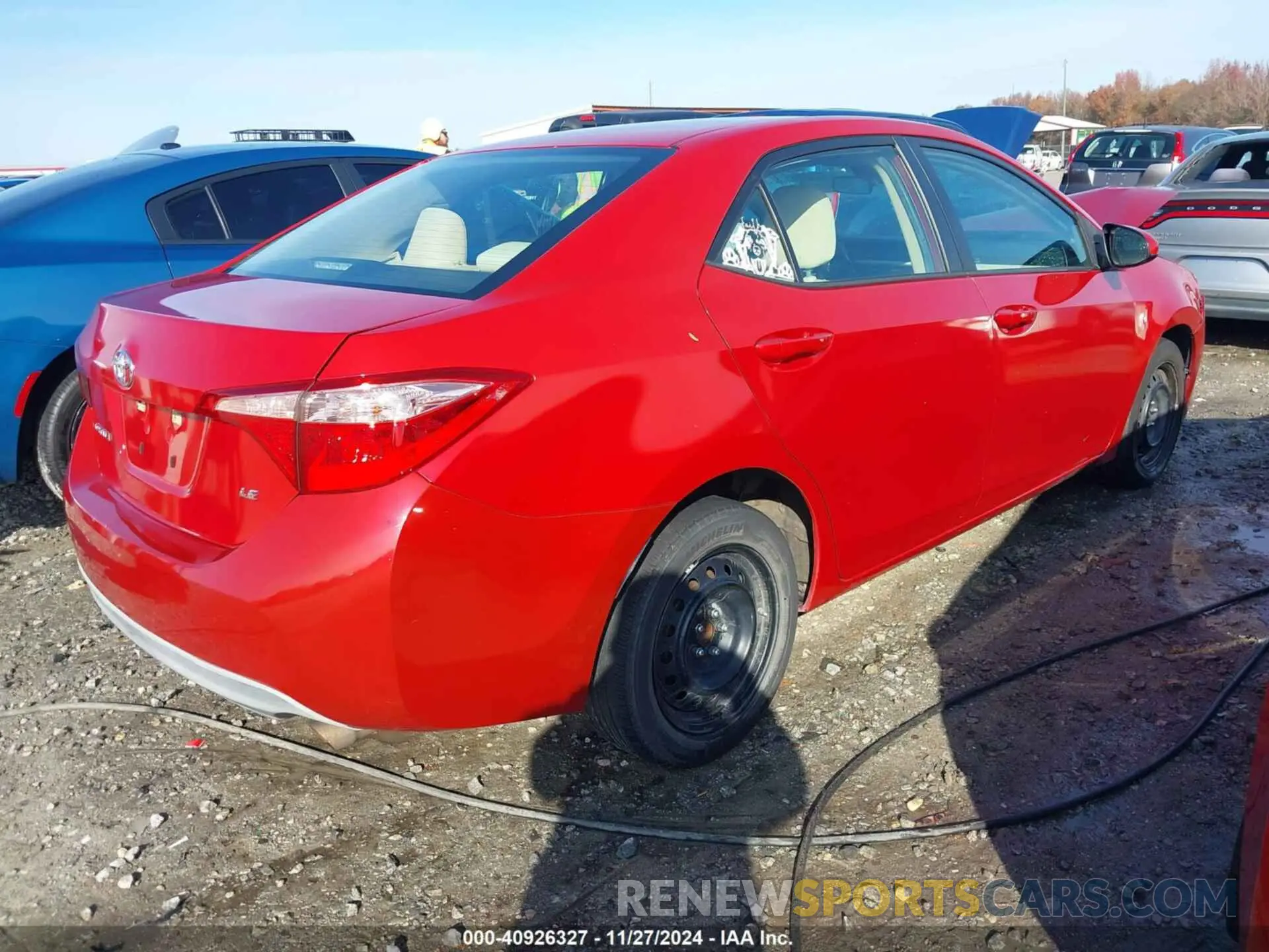 4 fotografías del automóvil dañado 5YFBURHE3KP937838 TOYOTA COROLLA 2019