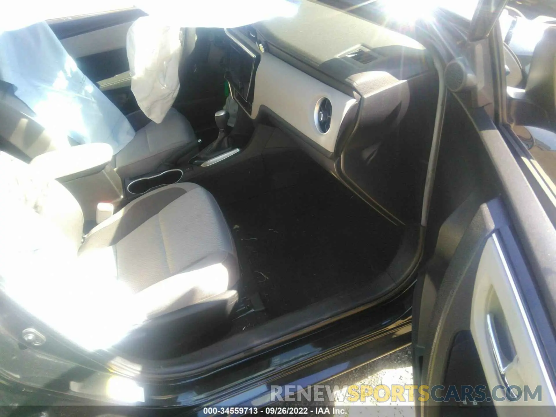 5 fotografías del automóvil dañado 5YFBURHE3KP938858 TOYOTA COROLLA 2019