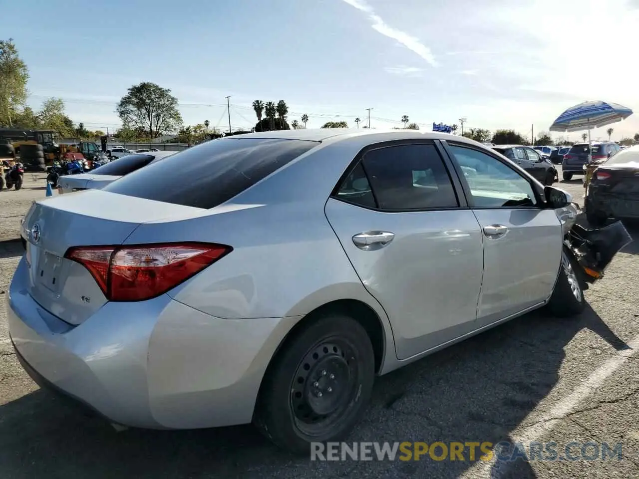 3 fotografías del automóvil dañado 5YFBURHE3KP942215 TOYOTA COROLLA 2019