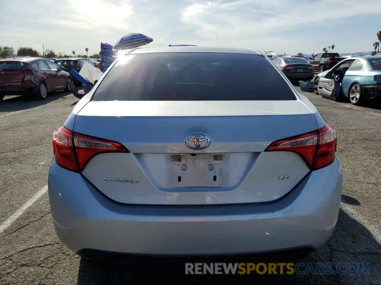 6 fotografías del automóvil dañado 5YFBURHE3KP942215 TOYOTA COROLLA 2019