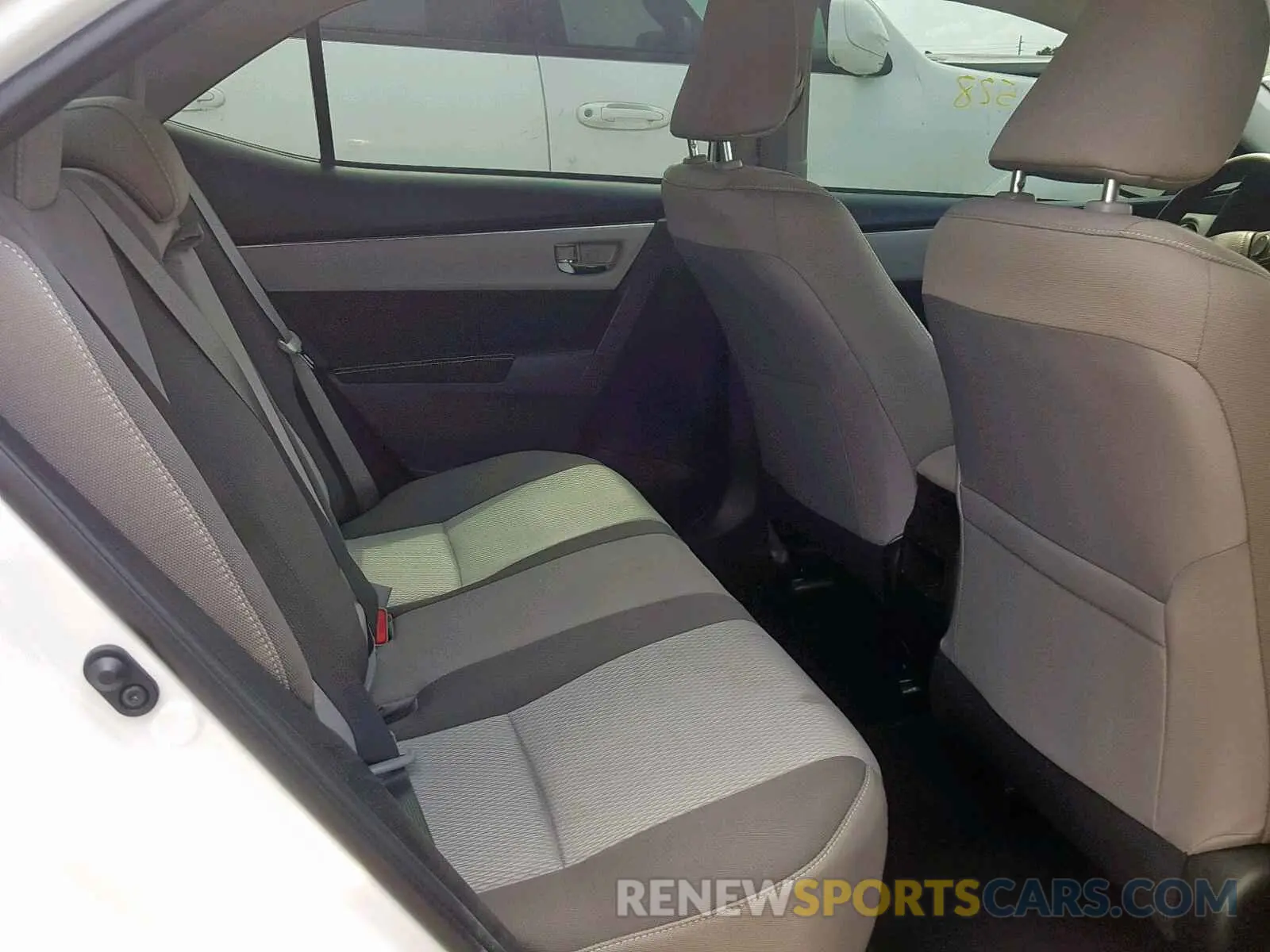 6 fotografías del automóvil dañado 5YFBURHE3KP943574 TOYOTA COROLLA 2019
