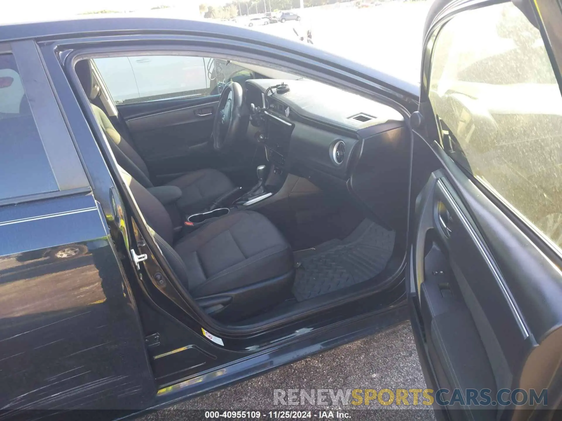 5 fotografías del automóvil dañado 5YFBURHE3KP946362 TOYOTA COROLLA 2019