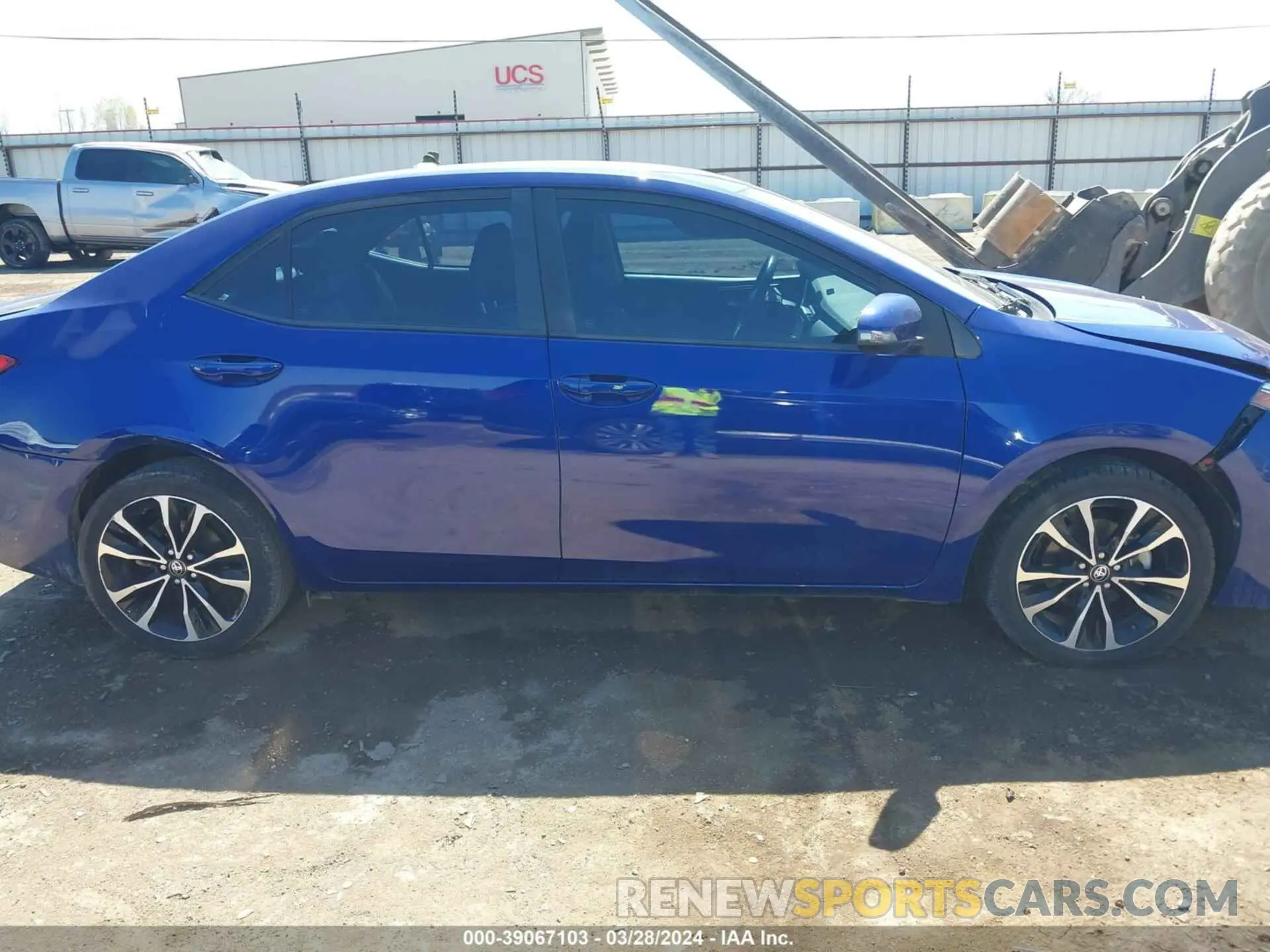 13 fotografías del automóvil dañado 5YFBURHE4KP859182 TOYOTA COROLLA 2019