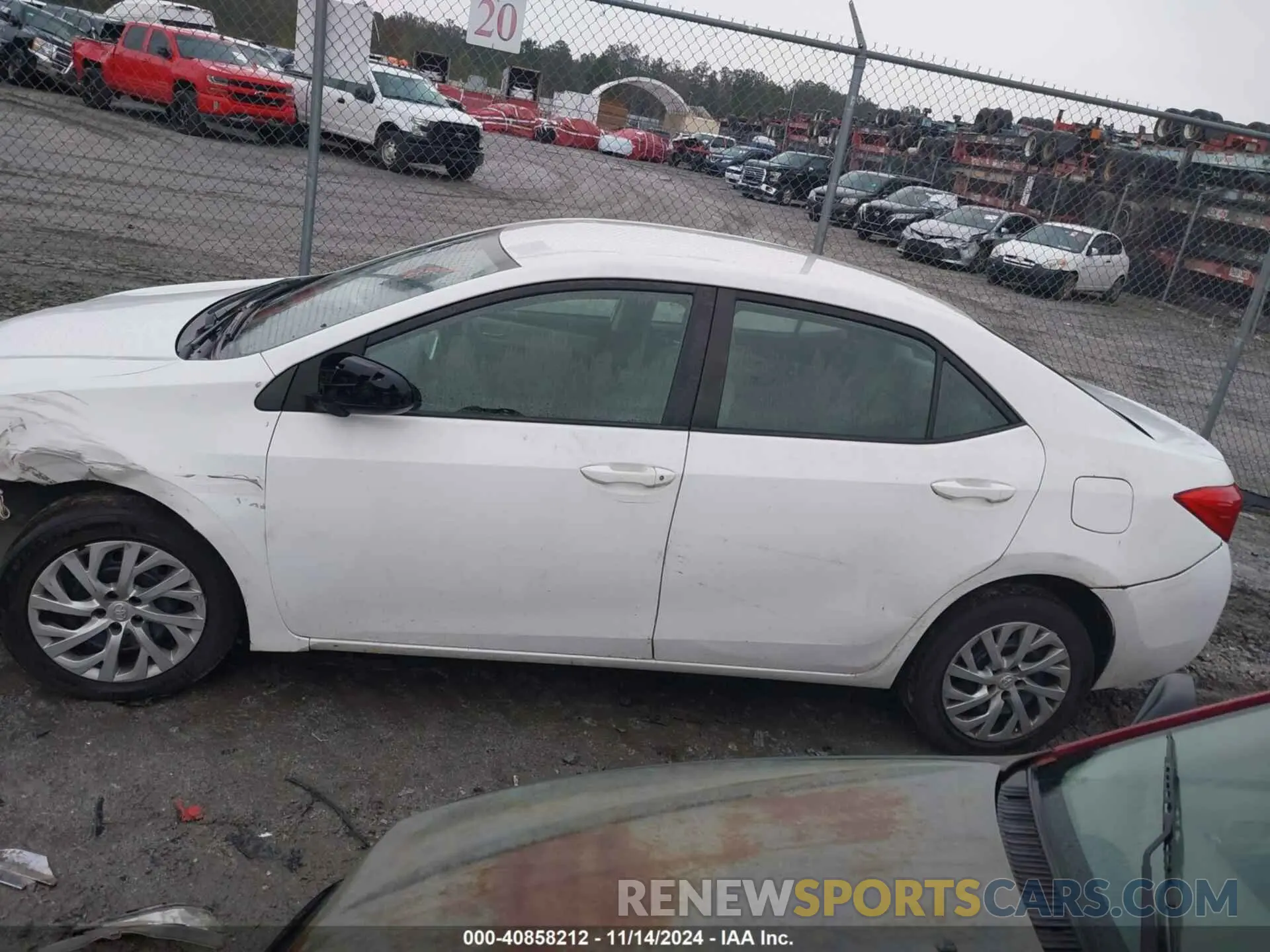 13 fotografías del automóvil dañado 5YFBURHE4KP861787 TOYOTA COROLLA 2019