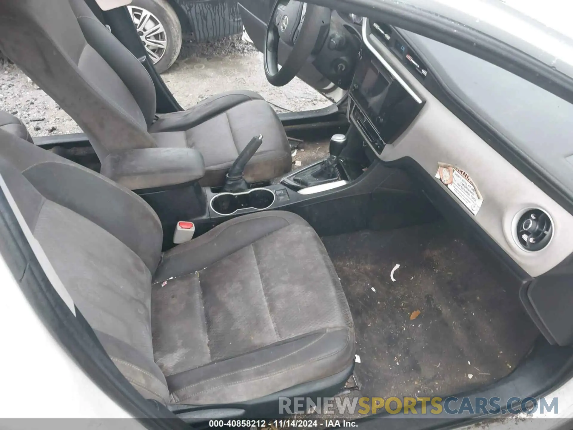 5 fotografías del automóvil dañado 5YFBURHE4KP861787 TOYOTA COROLLA 2019