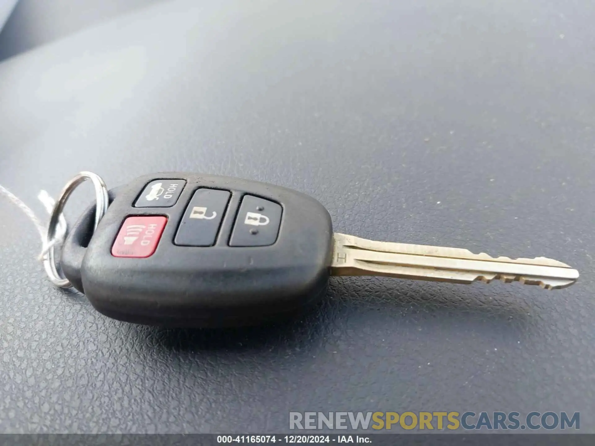 11 fotografías del automóvil dañado 5YFBURHE4KP864169 TOYOTA COROLLA 2019