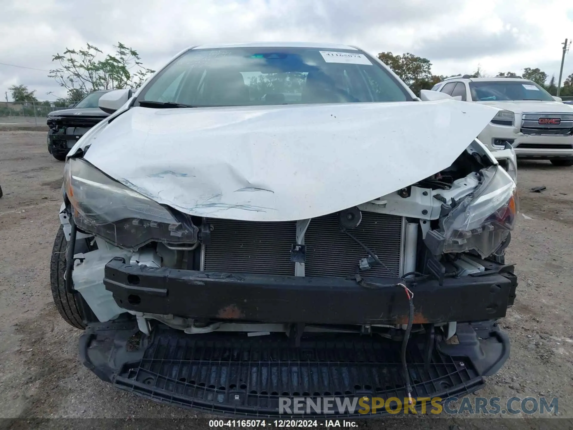 13 fotografías del automóvil dañado 5YFBURHE4KP864169 TOYOTA COROLLA 2019