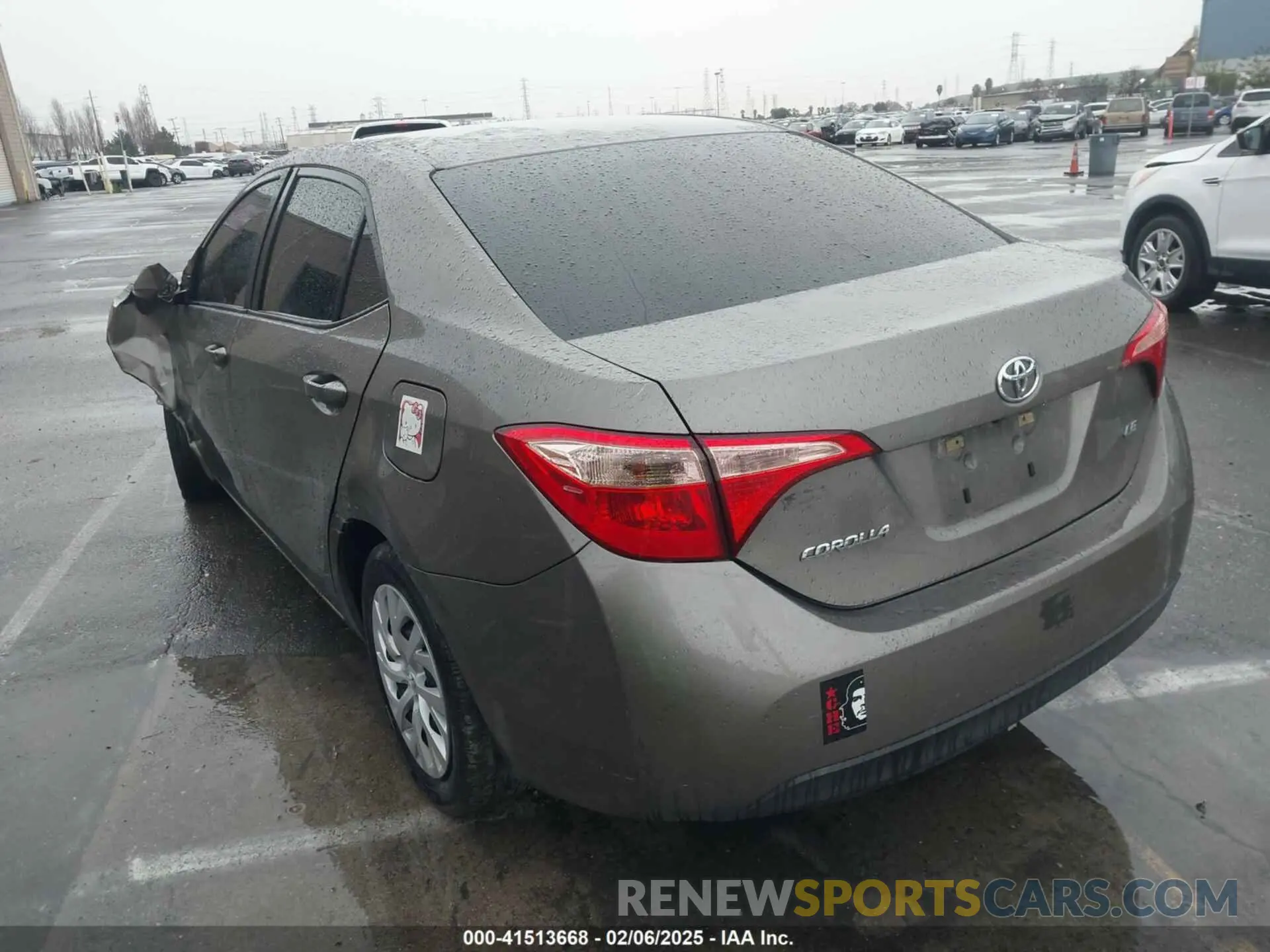 3 fotografías del automóvil dañado 5YFBURHE4KP865645 TOYOTA COROLLA 2019