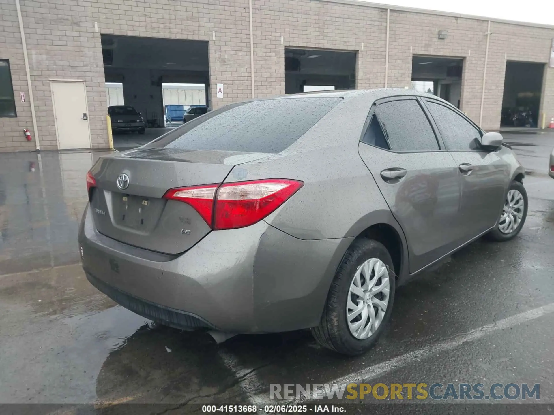 4 fotografías del automóvil dañado 5YFBURHE4KP865645 TOYOTA COROLLA 2019