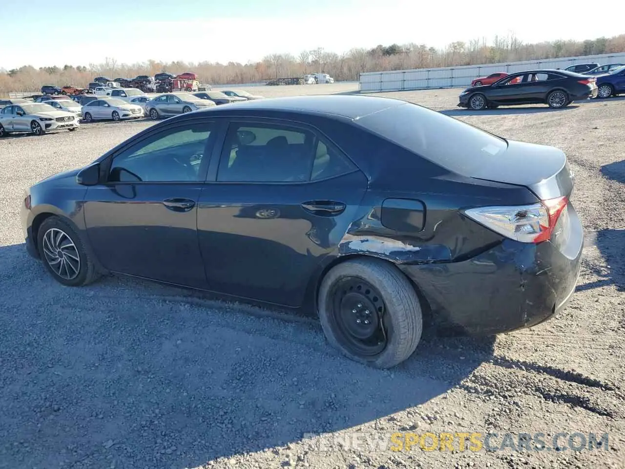 2 fotografías del automóvil dañado 5YFBURHE4KP865919 TOYOTA COROLLA 2019