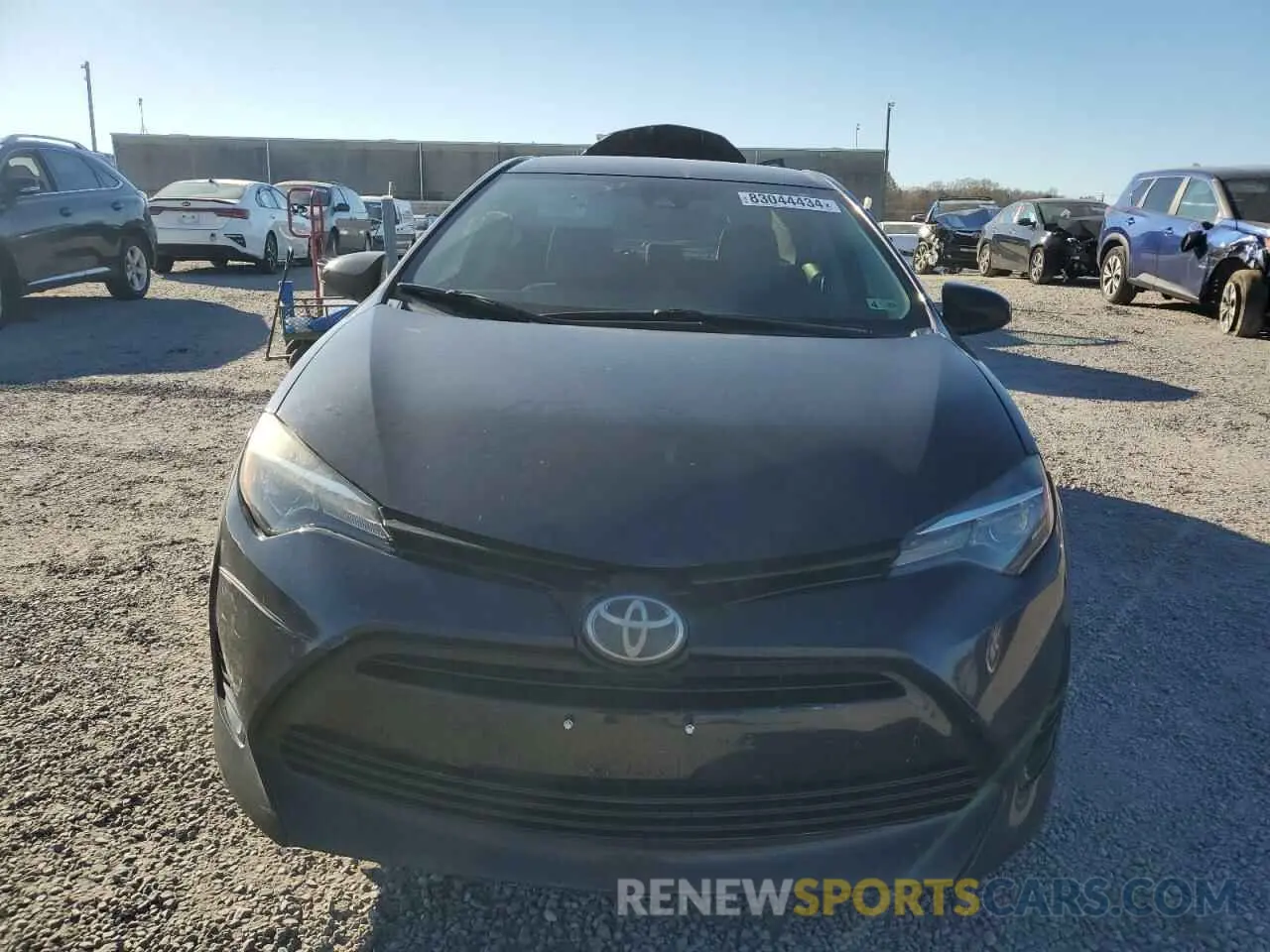 5 fotografías del automóvil dañado 5YFBURHE4KP865919 TOYOTA COROLLA 2019