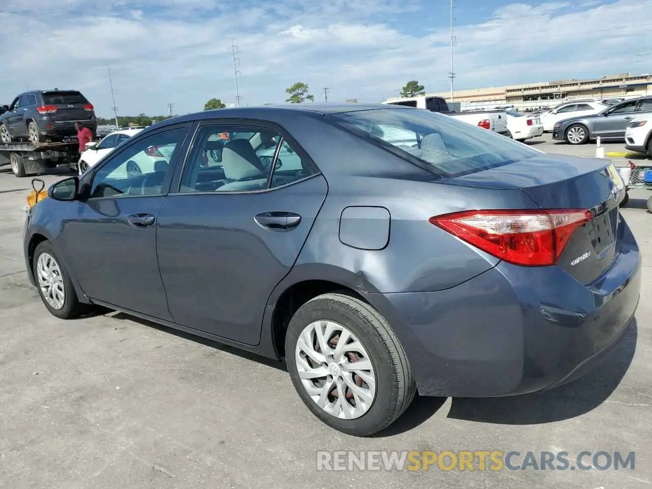 2 fotografías del automóvil dañado 5YFBURHE4KP868237 TOYOTA COROLLA 2019
