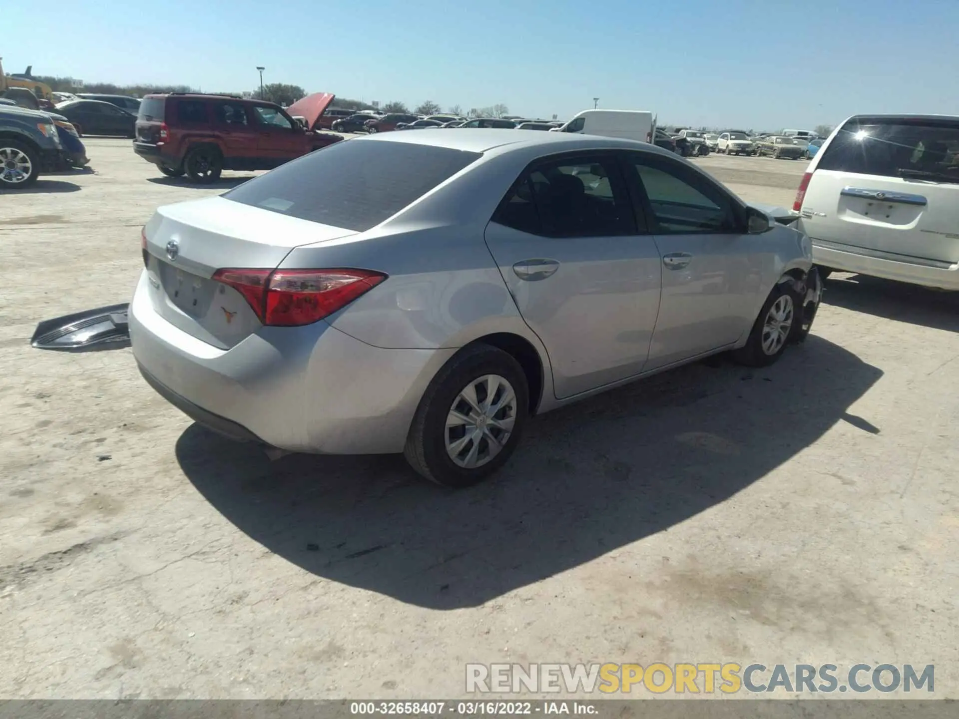 4 fotografías del automóvil dañado 5YFBURHE4KP868691 TOYOTA COROLLA 2019