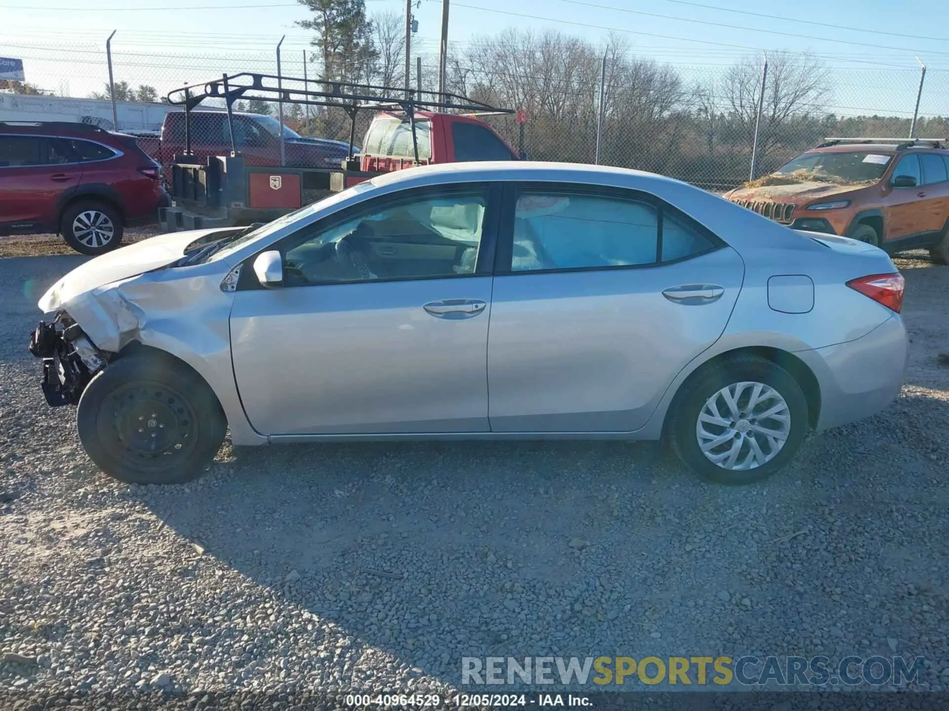 15 fotografías del automóvil dañado 5YFBURHE4KP873759 TOYOTA COROLLA 2019