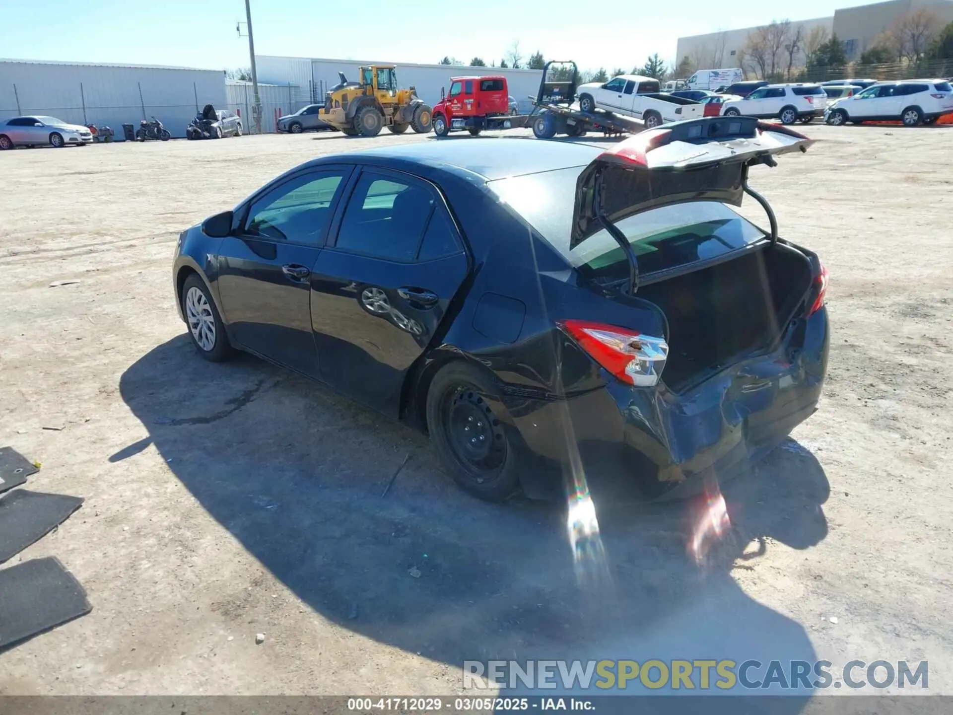 3 fotografías del automóvil dañado 5YFBURHE4KP879738 TOYOTA COROLLA 2019