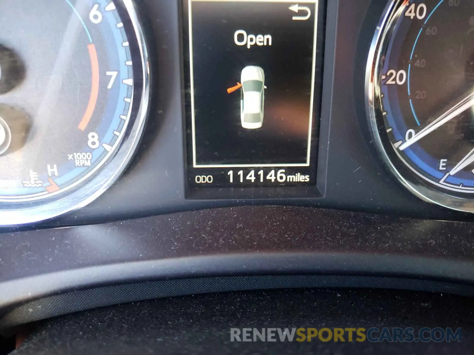 8 fotografías del automóvil dañado 5YFBURHE4KP880386 TOYOTA COROLLA 2019