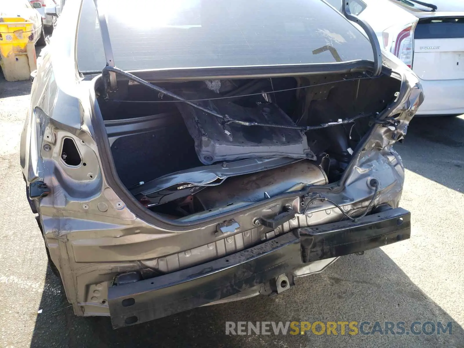 9 fotografías del automóvil dañado 5YFBURHE4KP880386 TOYOTA COROLLA 2019