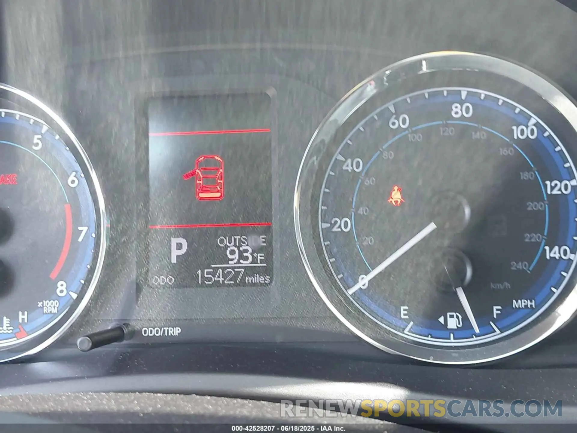 15 fotografías del automóvil dañado 5YFBURHE4KP881845 TOYOTA COROLLA 2019