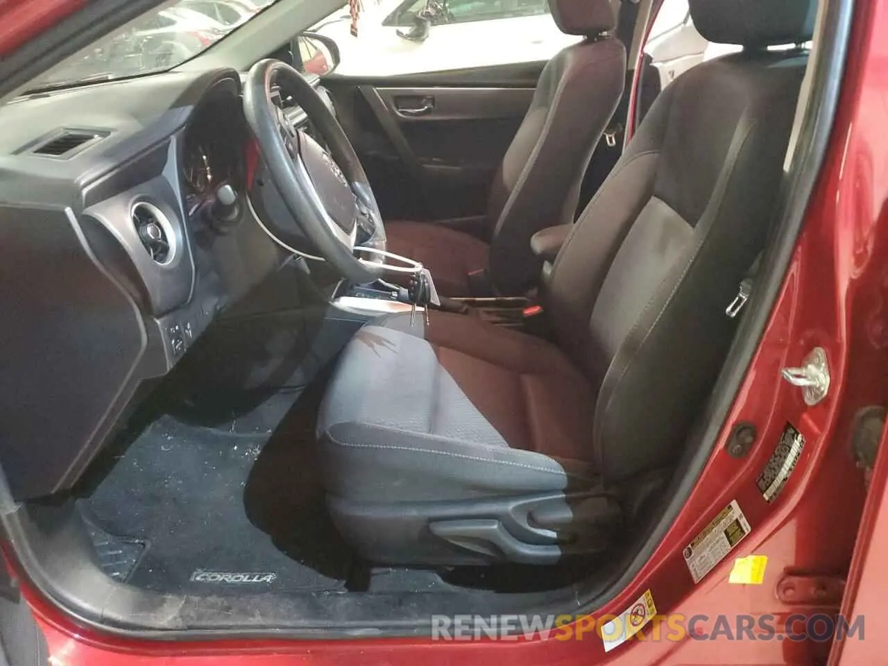 7 fotografías del automóvil dañado 5YFBURHE4KP884504 TOYOTA COROLLA 2019
